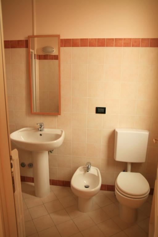 Locanda Del Centro Cambiano Екстер'єр фото
